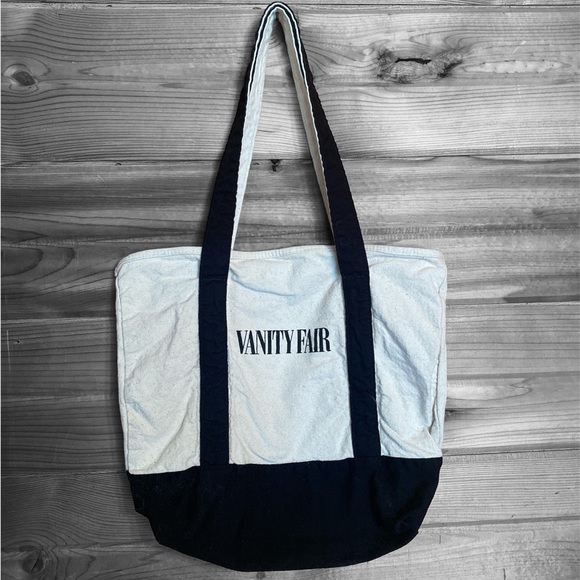 FREE with BUNDLE Black and Cream Vanity Fair Boat and Tote Style Bag - Picture 1 of 2